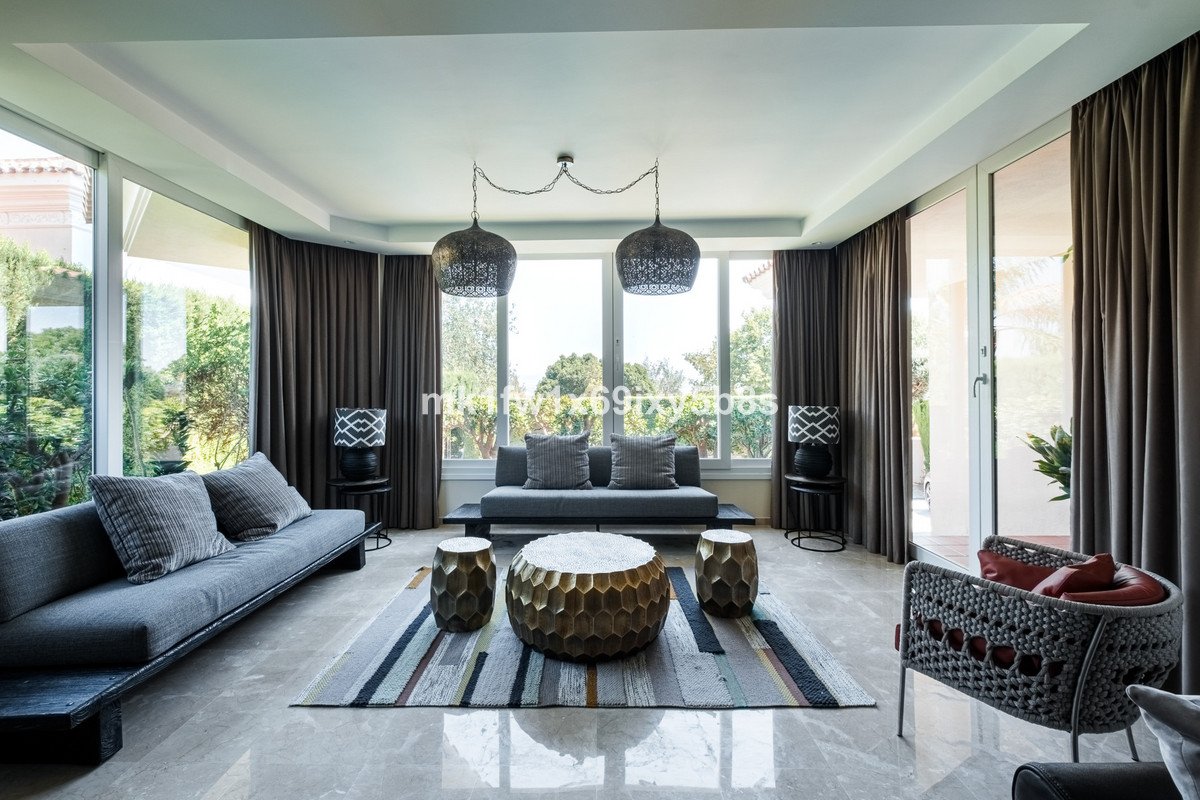5 Bed Detached Villa in Alhaurín de la Torre