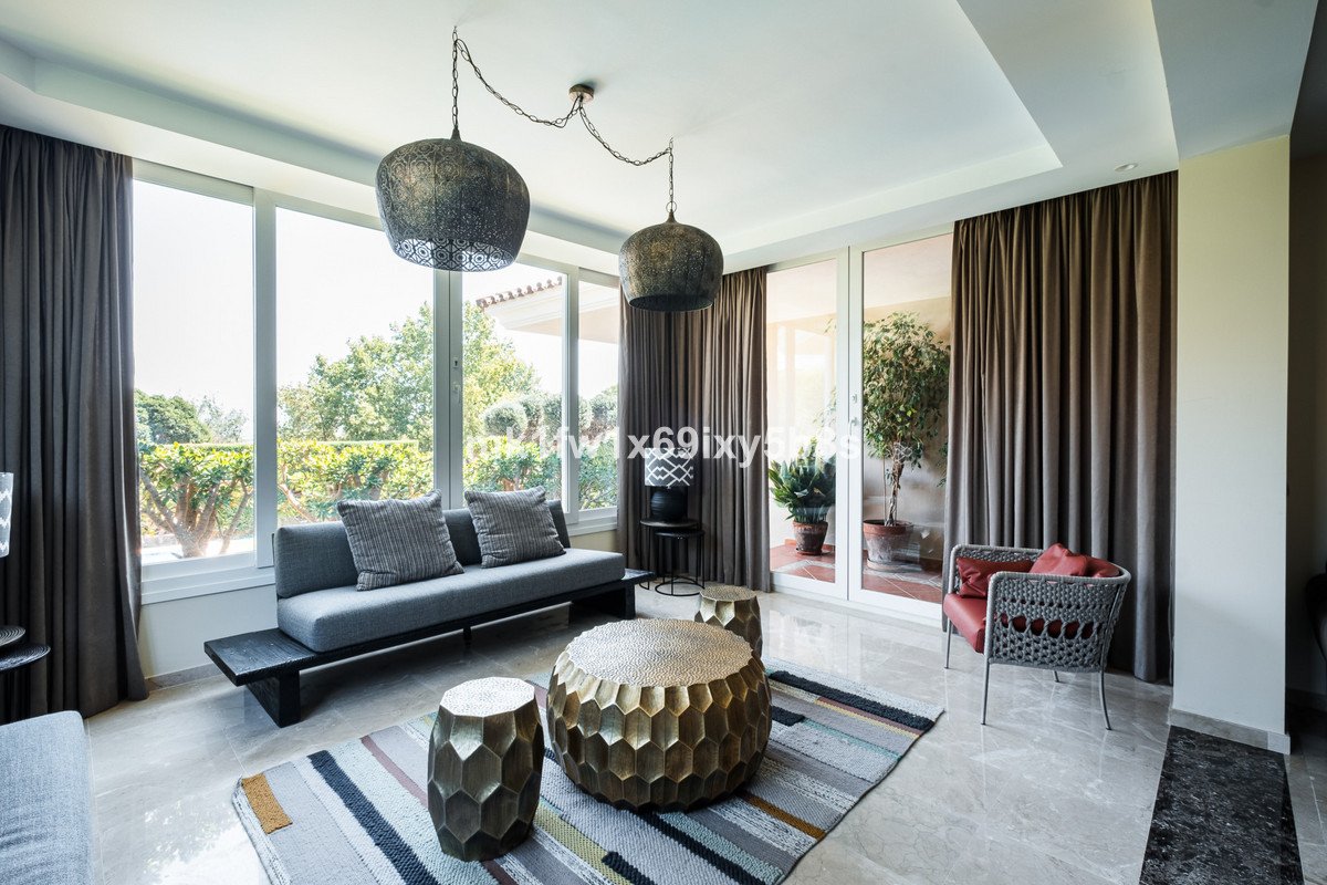 5 Bed Detached Villa in Alhaurín de la Torre