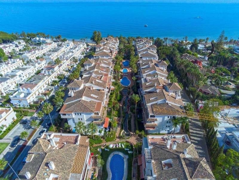 2 Bed Middle Floor Apartment in Marbella