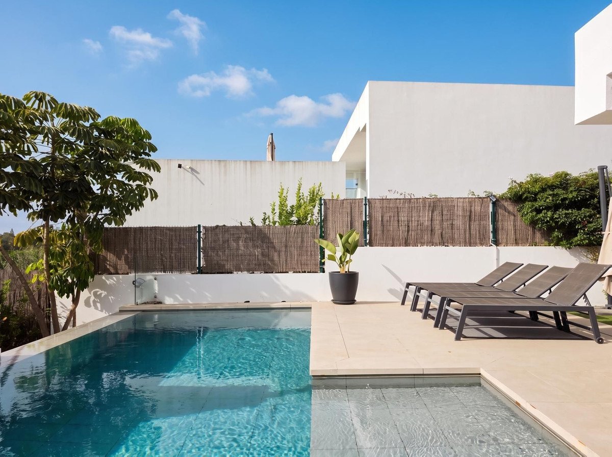 4 Bed Detached Villa in El Paraiso