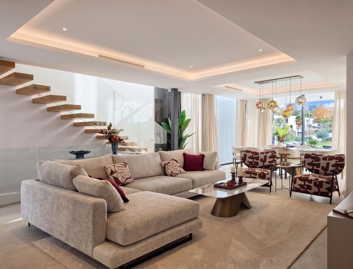 4 Bed Detached Villa in El Paraiso