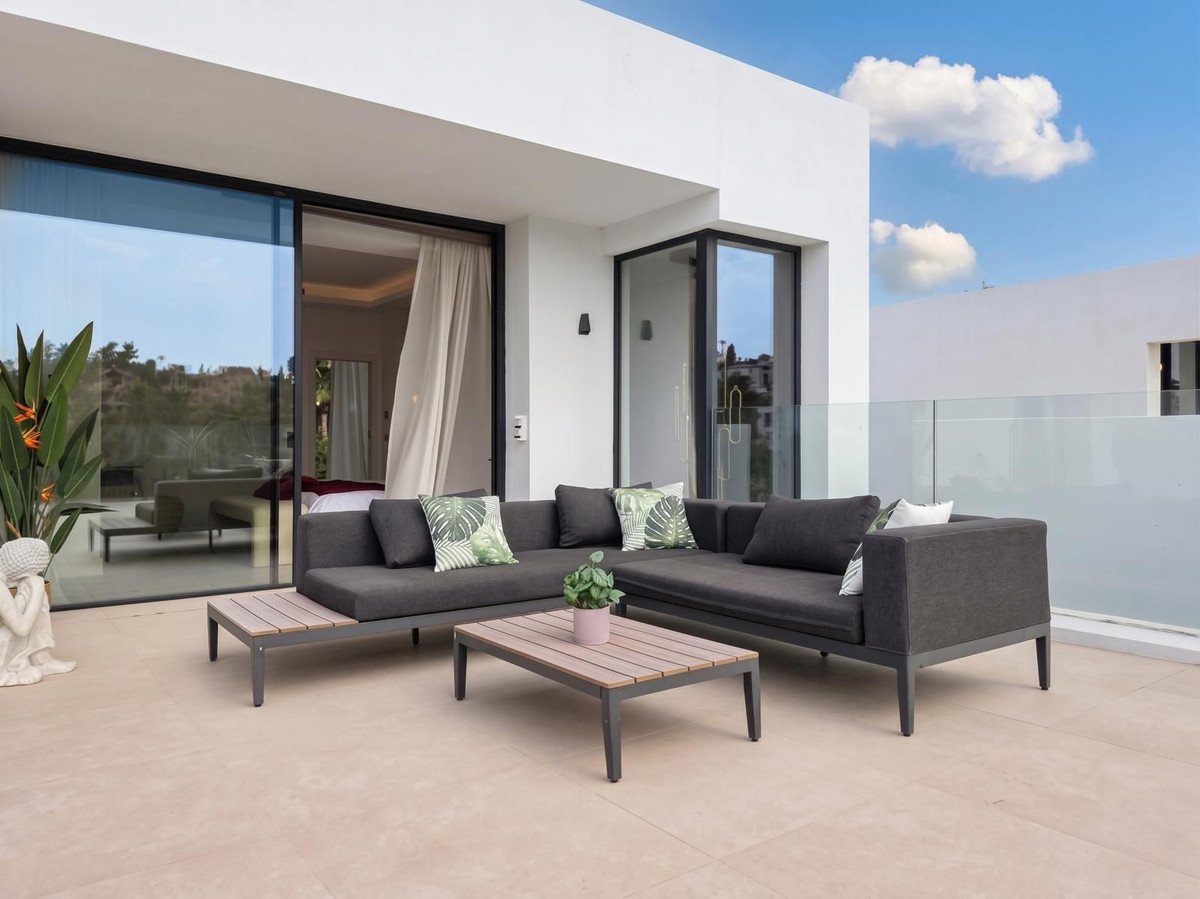 4 Bed Detached Villa in El Paraiso