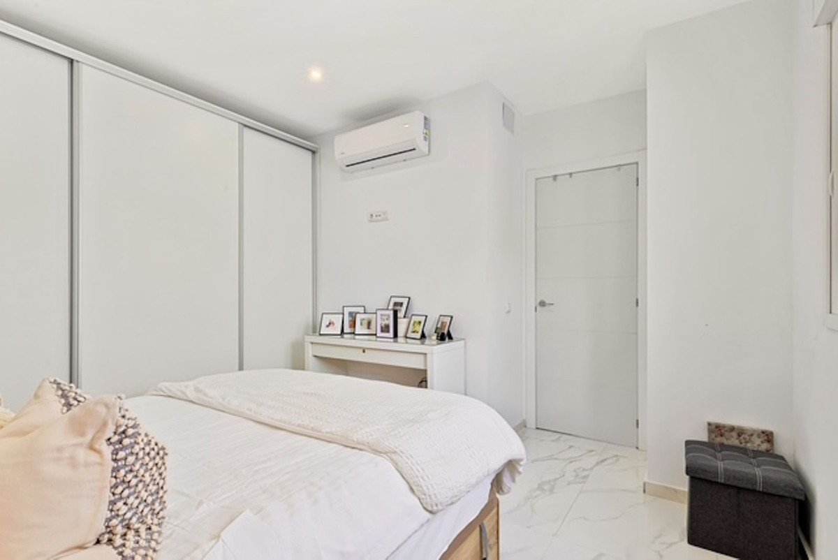 9 Bed Building in Marbella