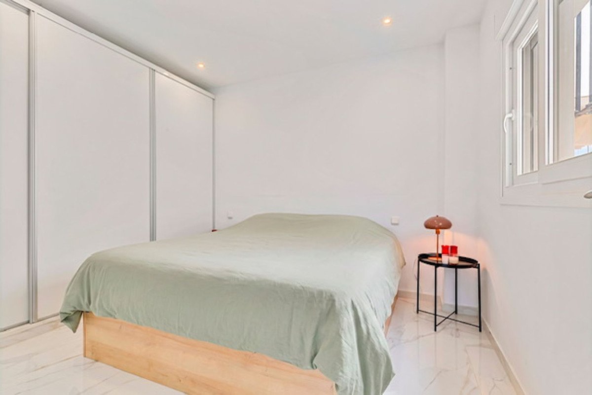 9 Bed Building in Marbella
