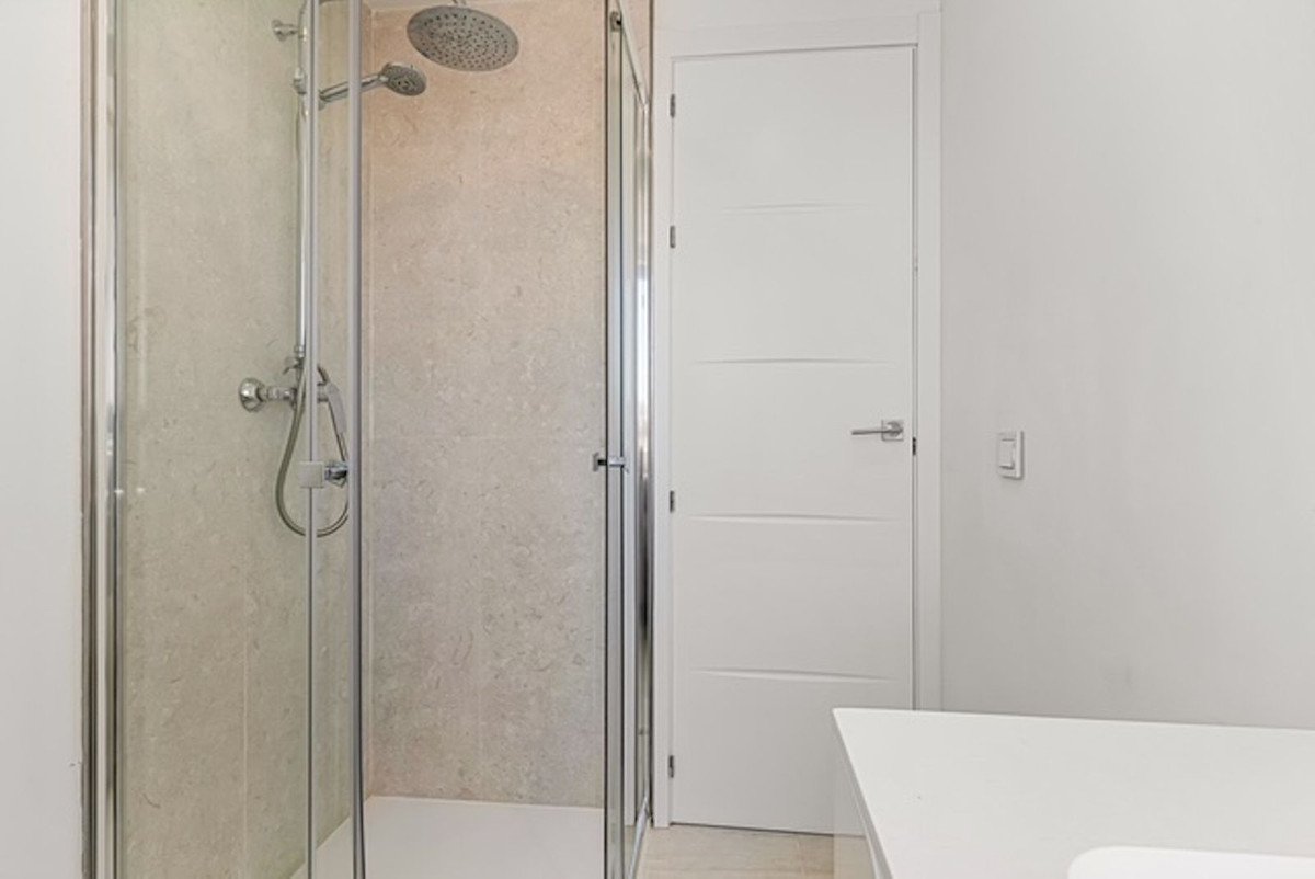 9 Bed Building in Marbella