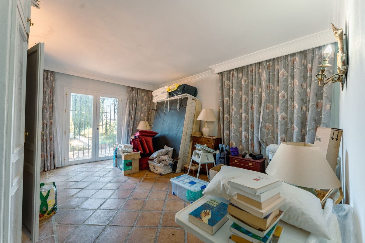 8 Bed Finca - Cortijo in Cancelada