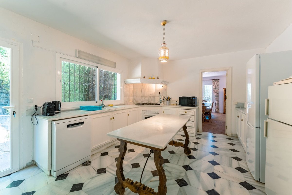8 Bed Finca - Cortijo in Cancelada