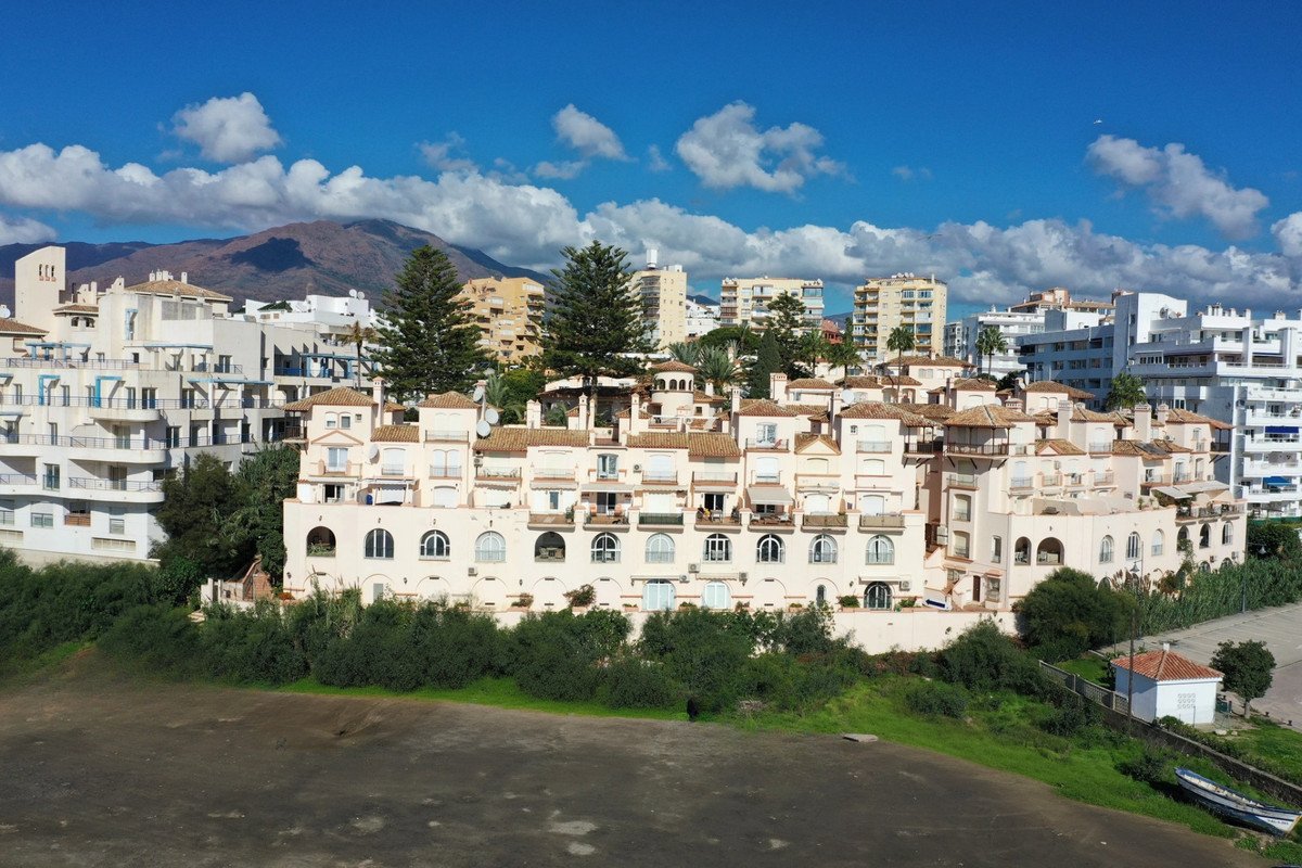 5 Bed Townhouse in Estepona