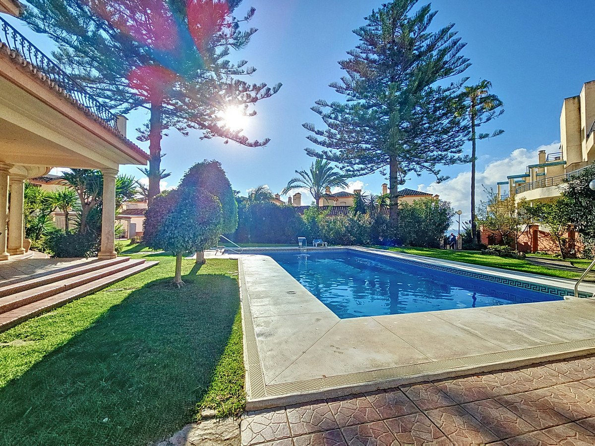 5 Bed Townhouse in Estepona