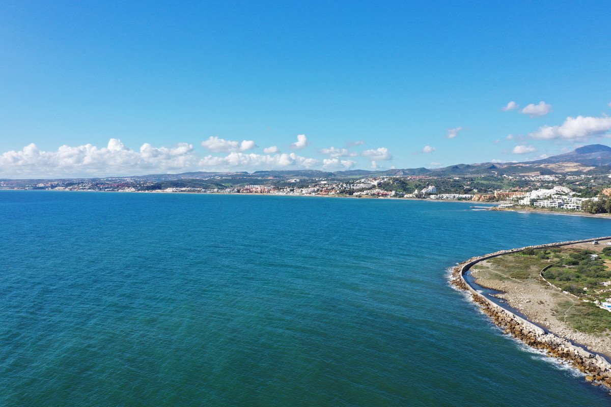 5 Bed Townhouse in Estepona