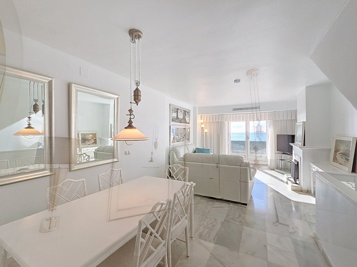 5 Bed Townhouse in Estepona