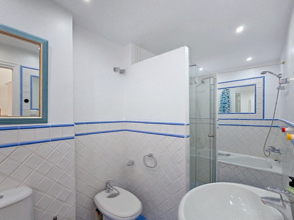 5 Bed Townhouse in Estepona