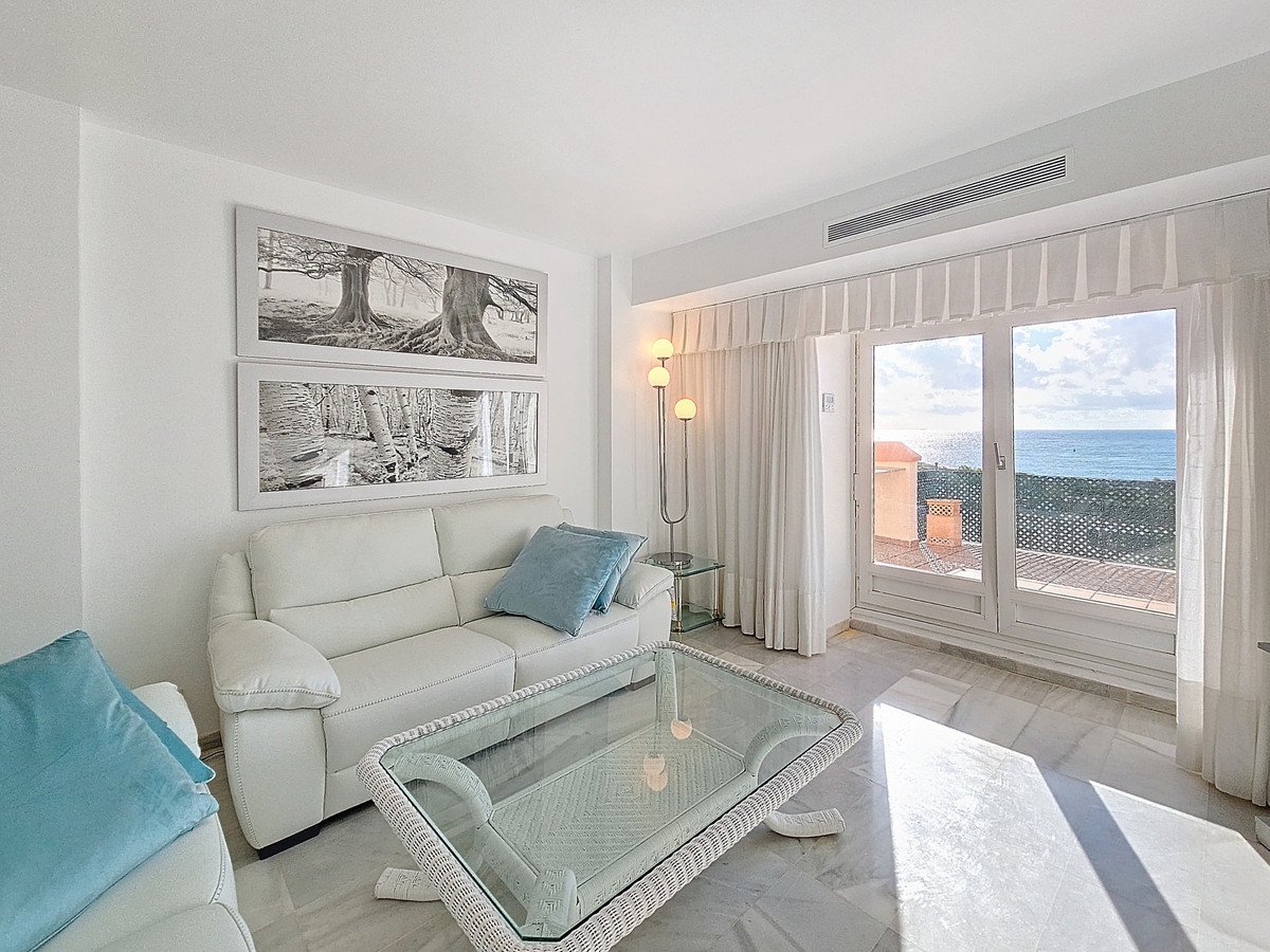 5 Bed Townhouse in Estepona