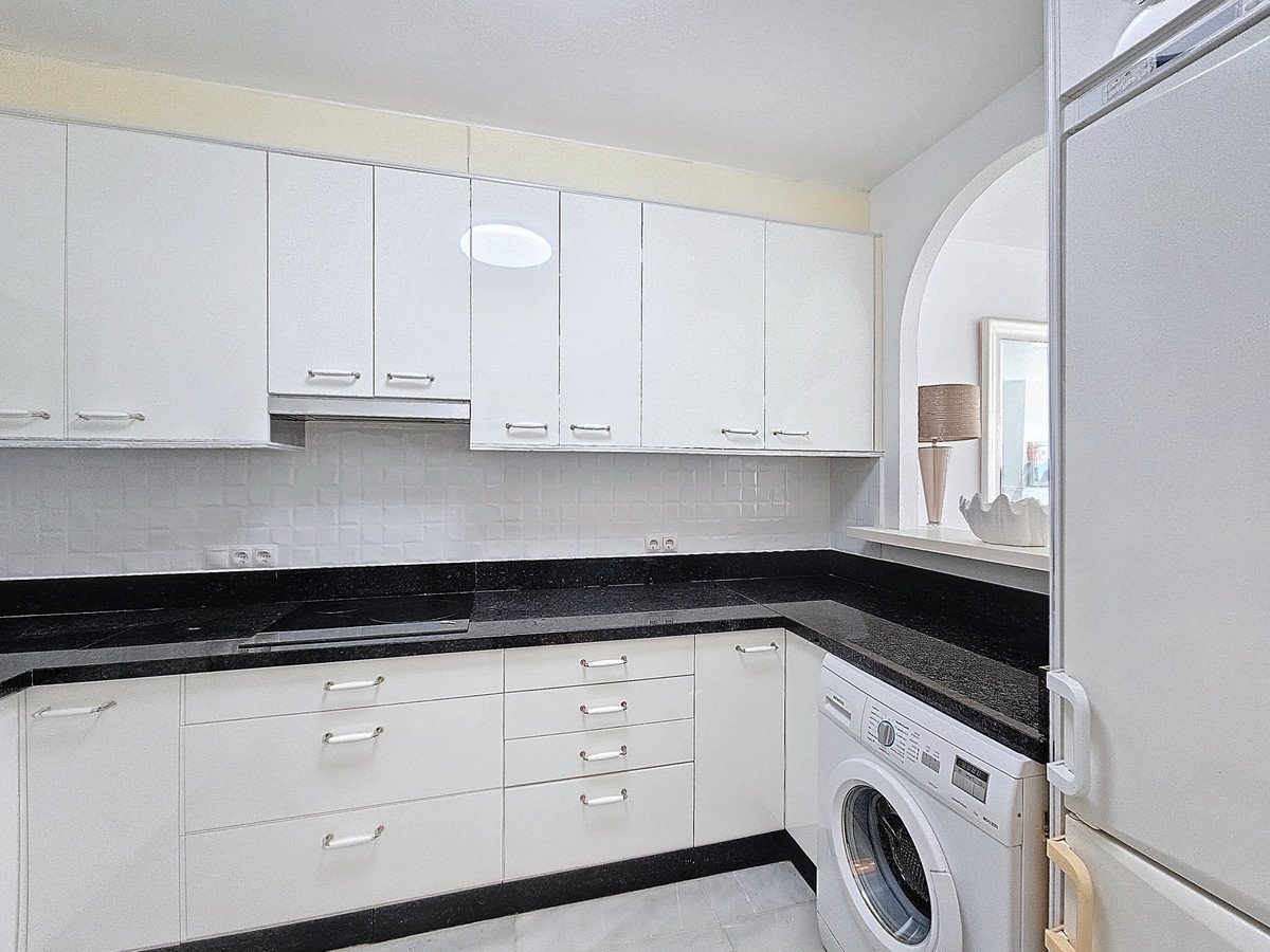 5 Bed Townhouse in Estepona