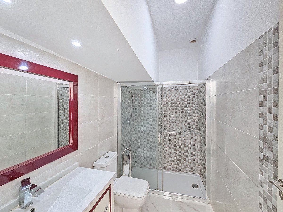 5 Bed Townhouse in Estepona