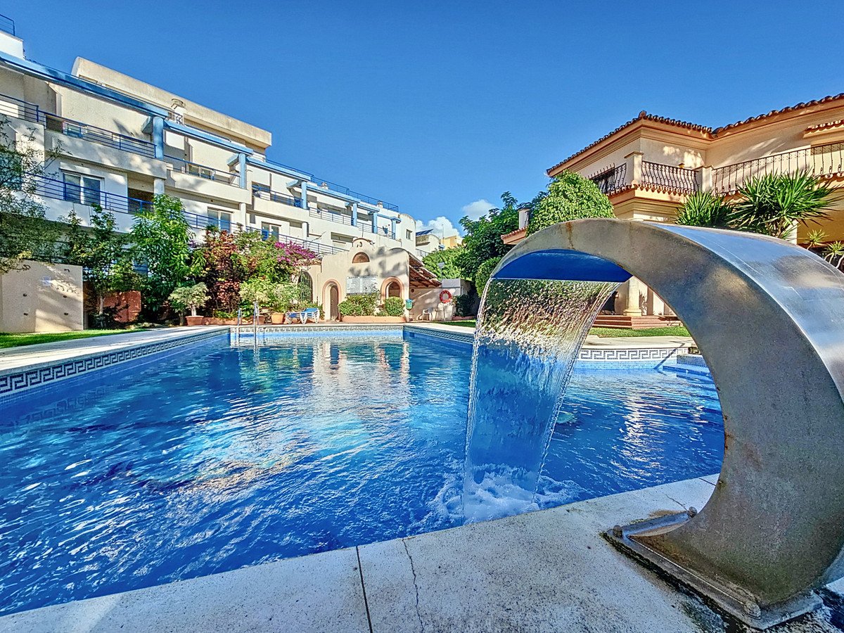 5 Bed Townhouse in Estepona