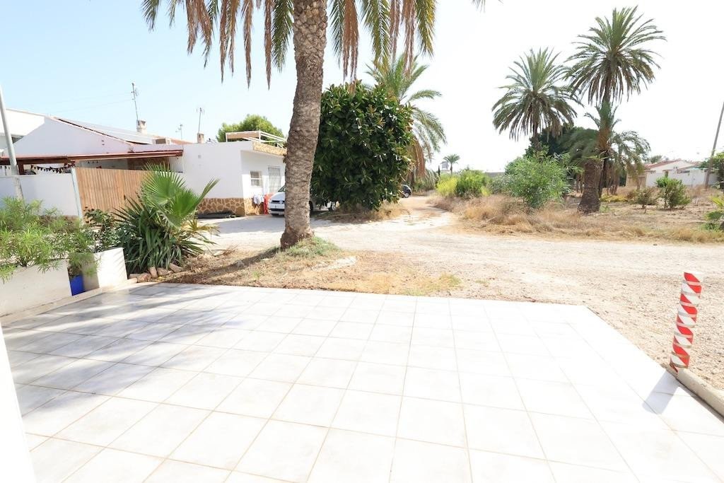3 Bed Bungalow in La Siesta