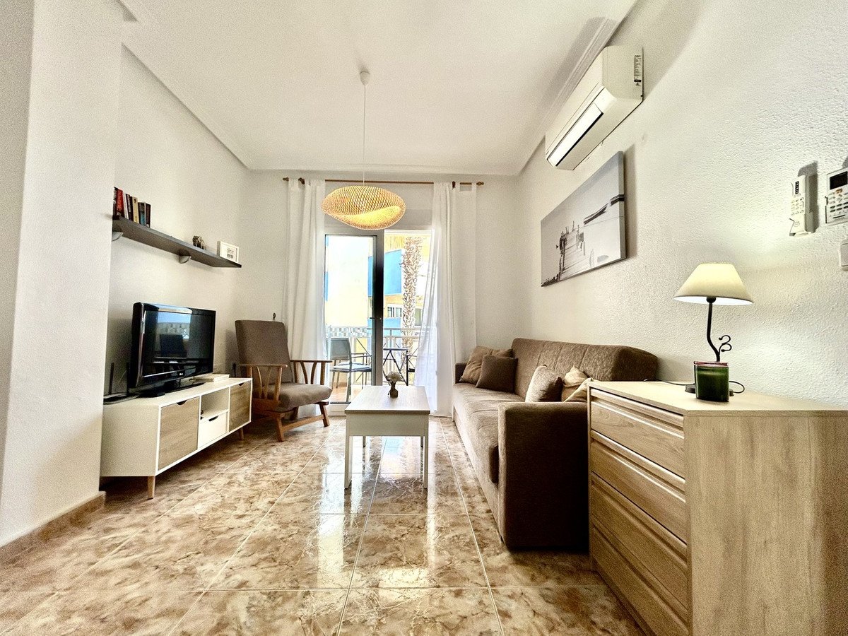2 Bed Middle Floor Apartment in Cabo Roig