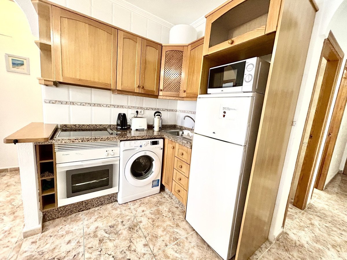 2 Bed Middle Floor Apartment in Cabo Roig
