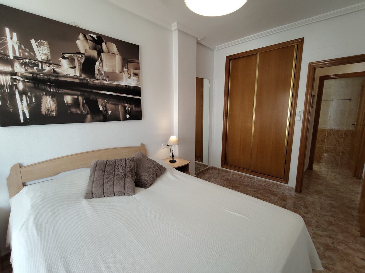 2 Bed Middle Floor Apartment in Cabo Roig