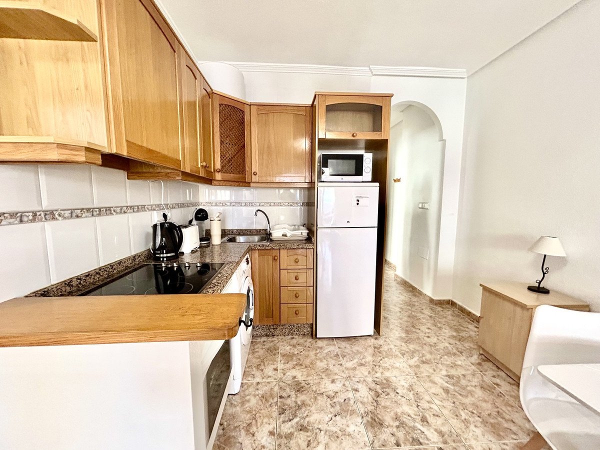 2 Bed Middle Floor Apartment in Cabo Roig