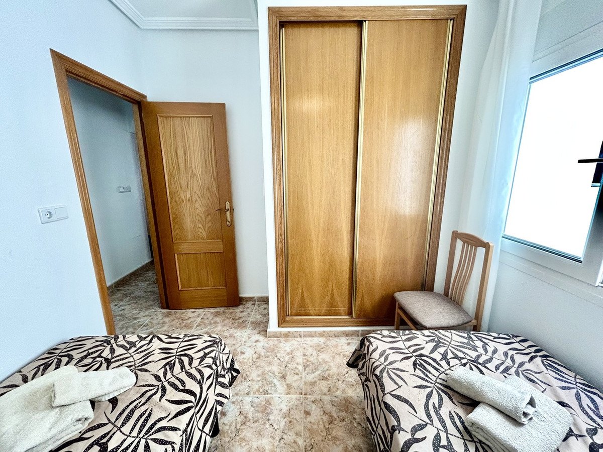 2 Bed Middle Floor Apartment in Cabo Roig