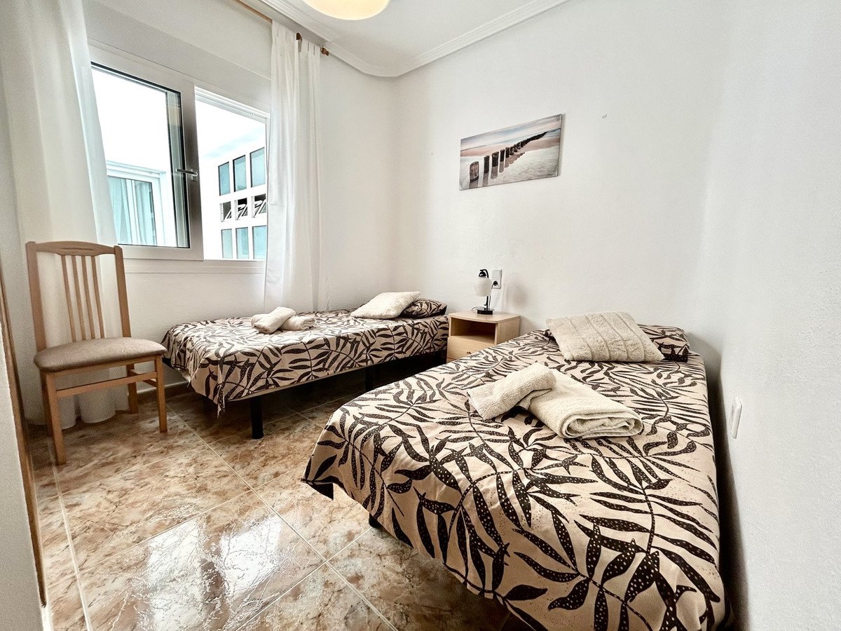 2 Bed Middle Floor Apartment in Cabo Roig
