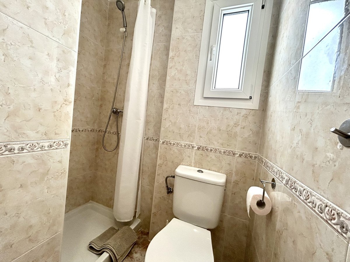 2 Bed Middle Floor Apartment in Cabo Roig