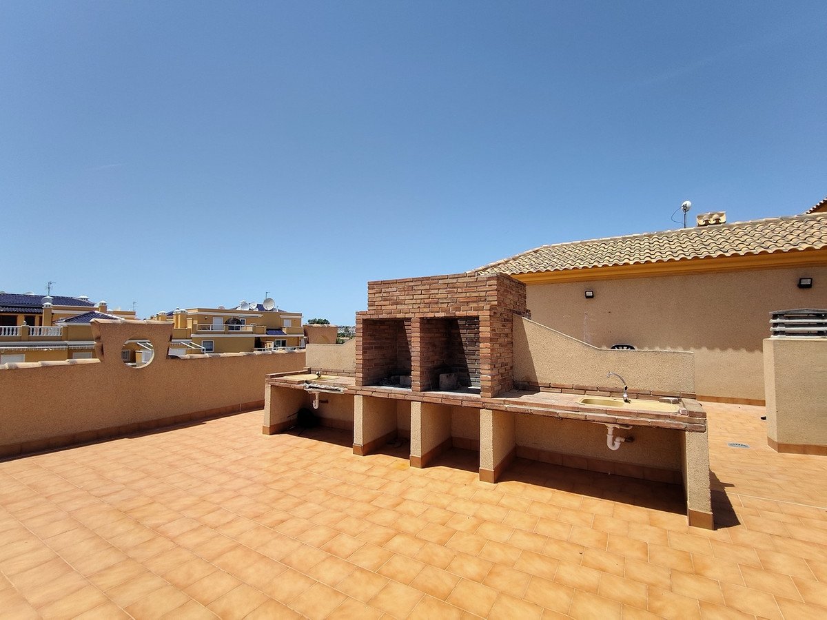 2 Bed Middle Floor Apartment in Cabo Roig