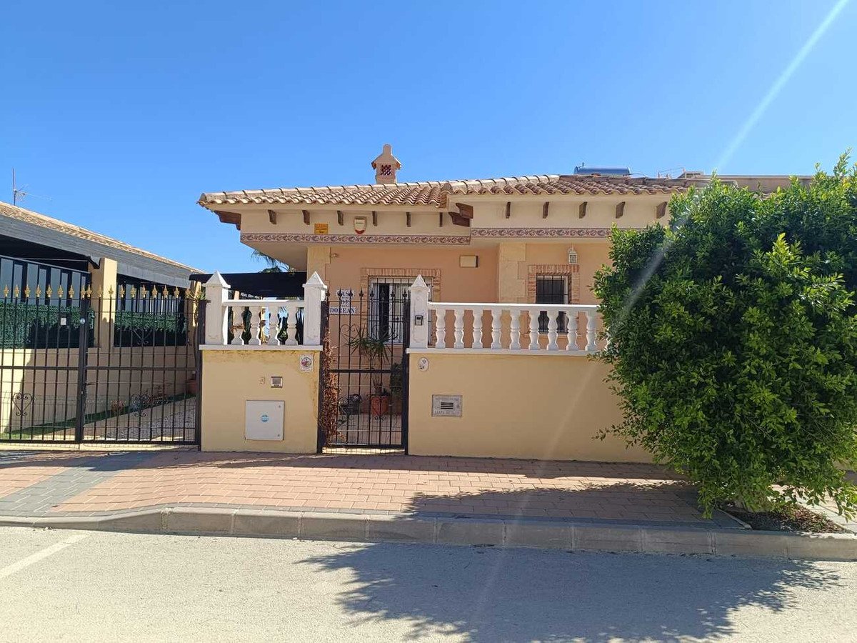 3 Bed Detached Villa in Fortuna