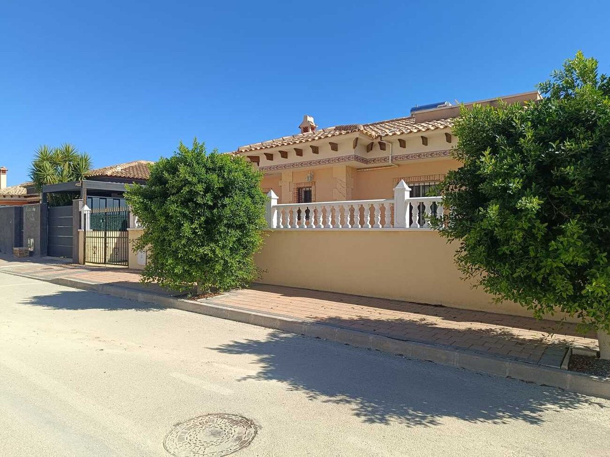 3 Bed Detached Villa in Fortuna