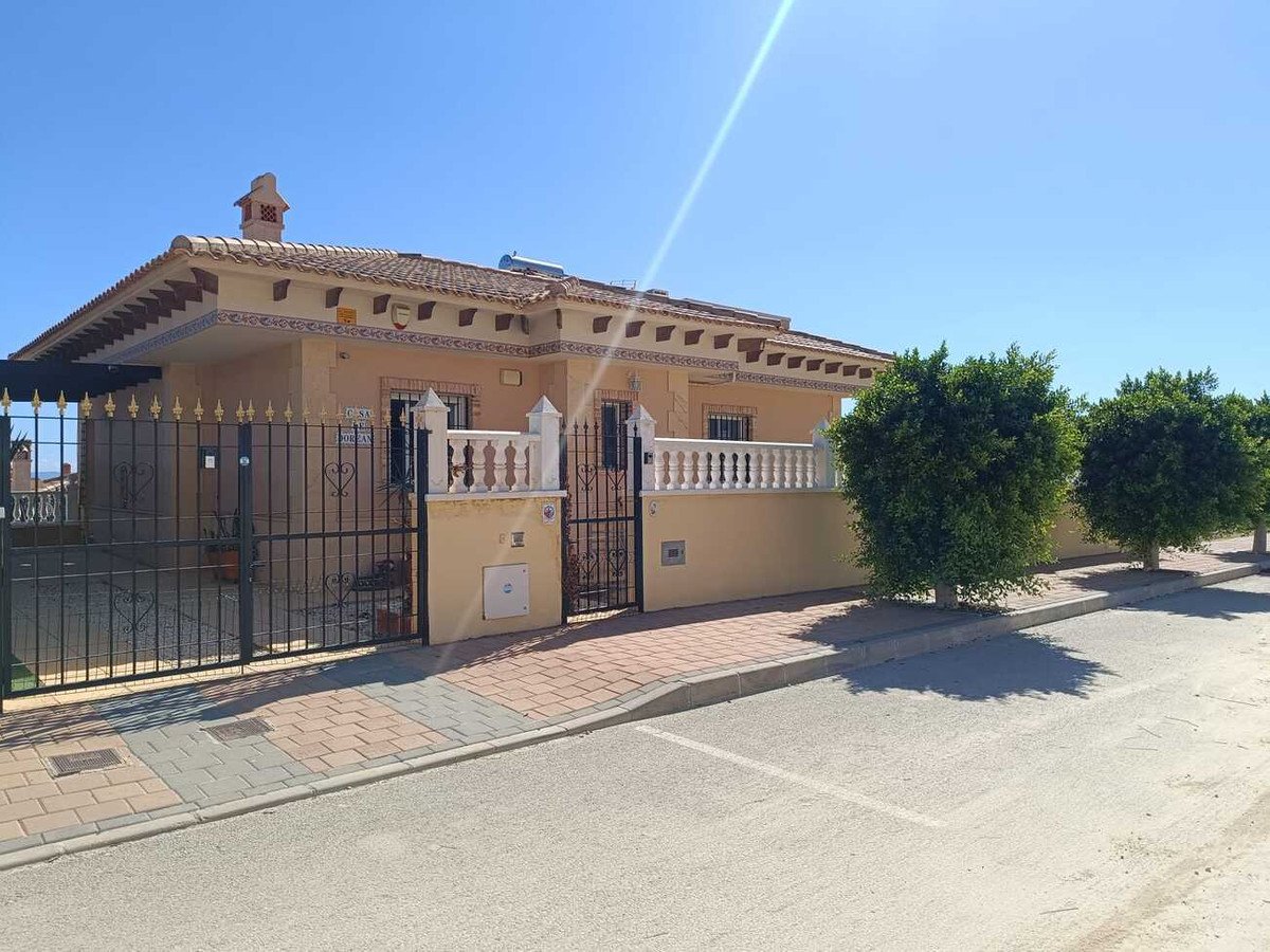 3 Bed Detached Villa in Fortuna