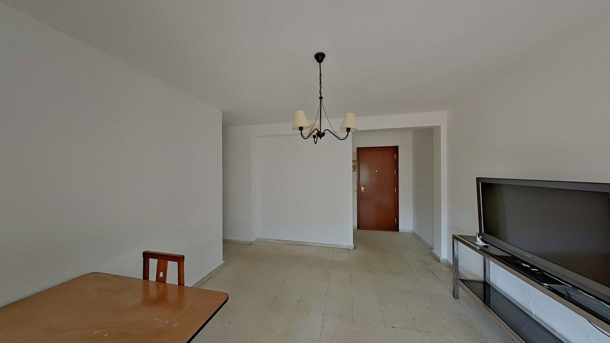 3 Bed Middle Floor Apartment in Marbella