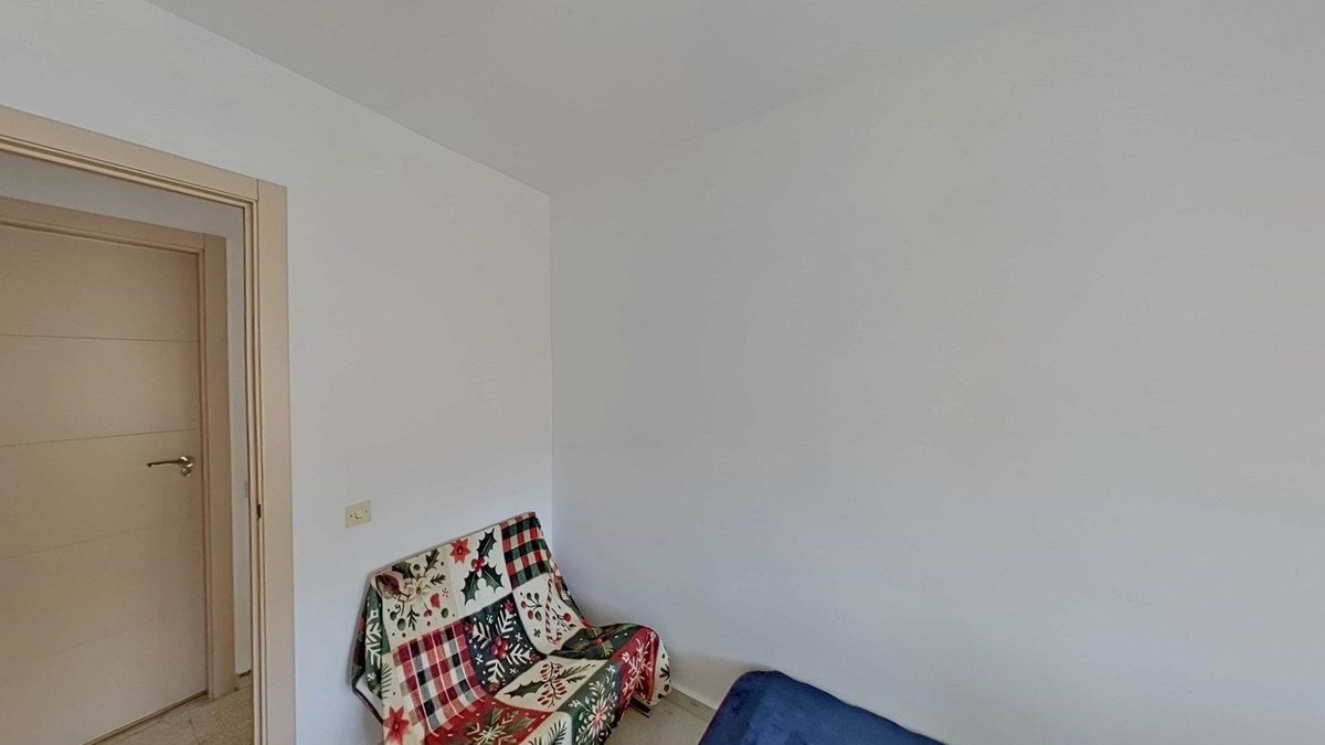 3 Bed Middle Floor Apartment in Marbella