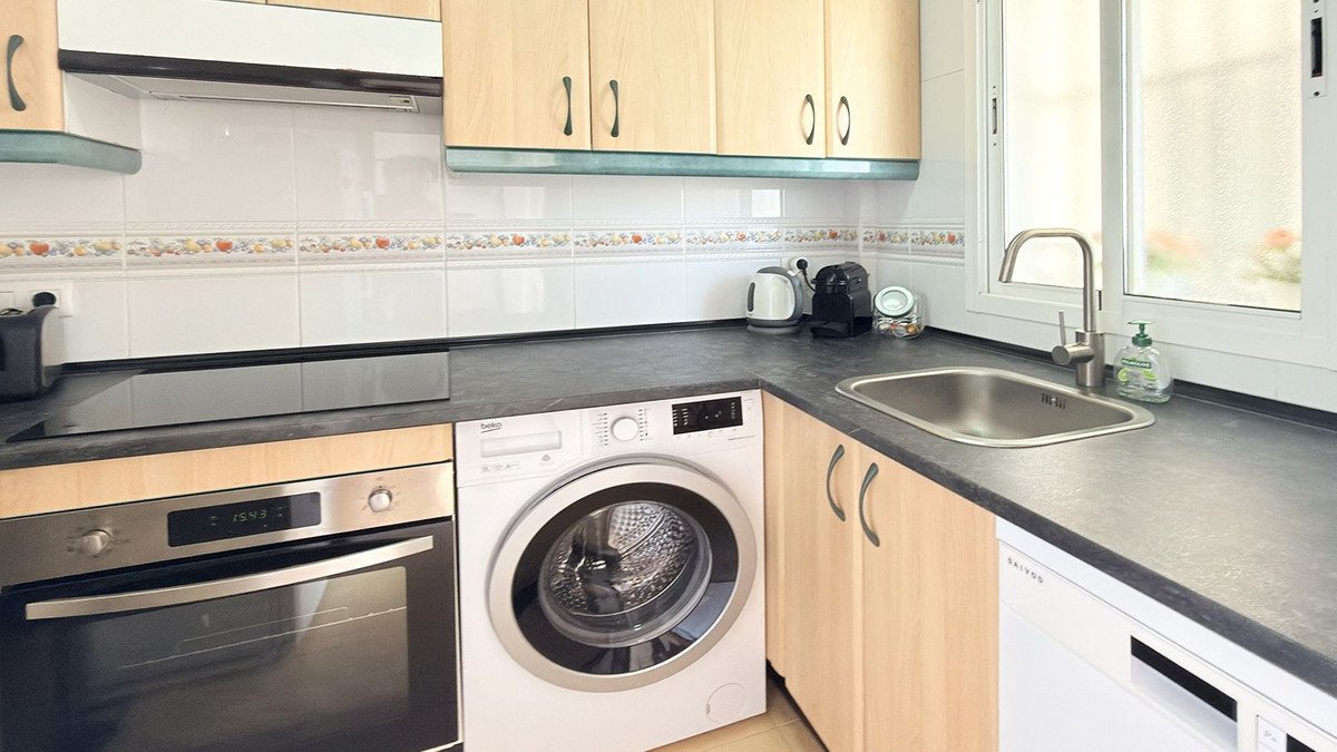 2 Bed Top Floor Apartment in Benalmadena