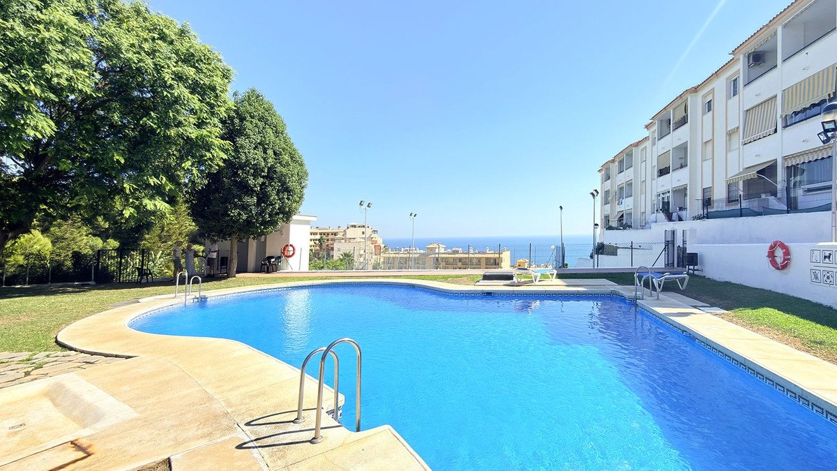 2 Bed Top Floor Apartment in Benalmadena