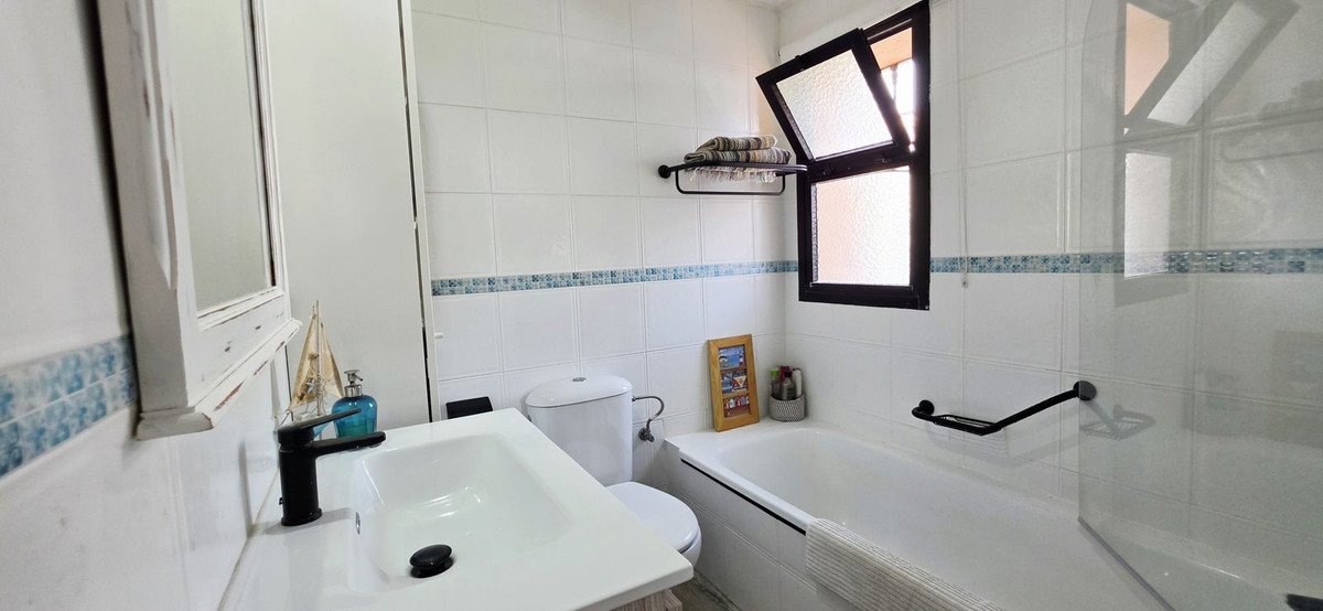 2 Bed Ground Floor Apartment in Riviera del Sol