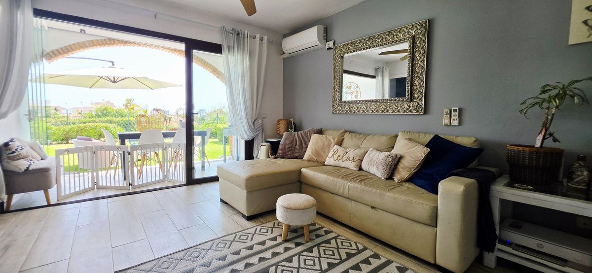 2 Bed Ground Floor Apartment in Riviera del Sol