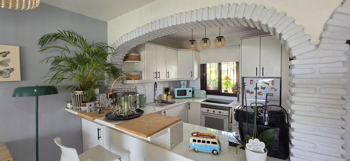 2 Bed Ground Floor Apartment in Riviera del Sol