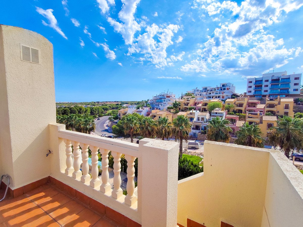 3 Bed Detached Villa in Villamartin