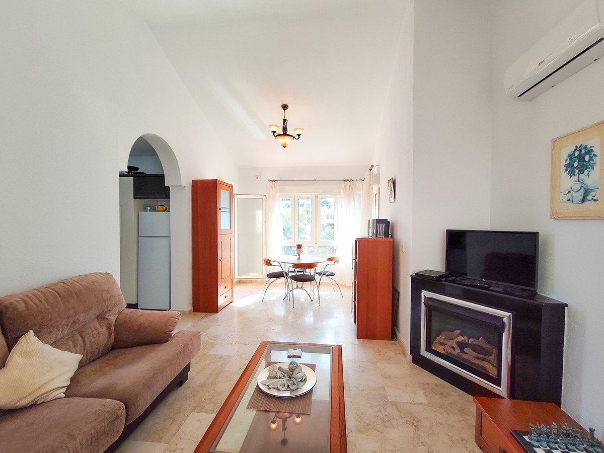 3 Bed Detached Villa in Villamartin