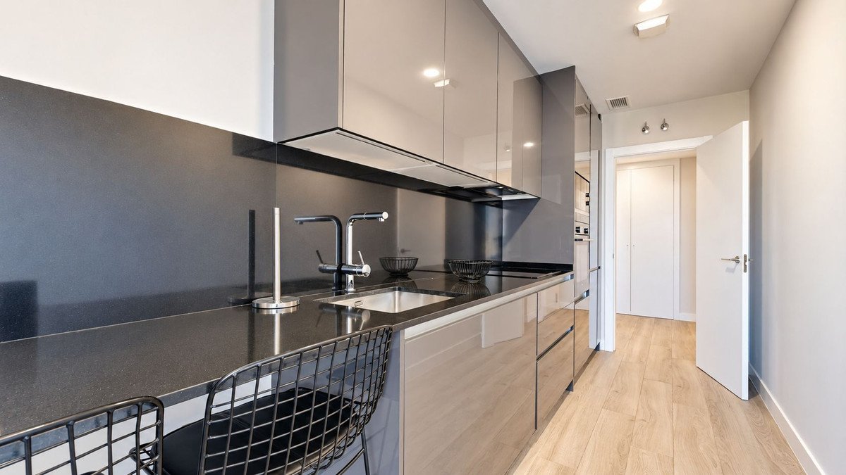 3 Bed Middle Floor Apartment in Martiricos