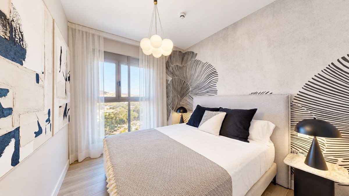 3 Bed Middle Floor Apartment in Martiricos