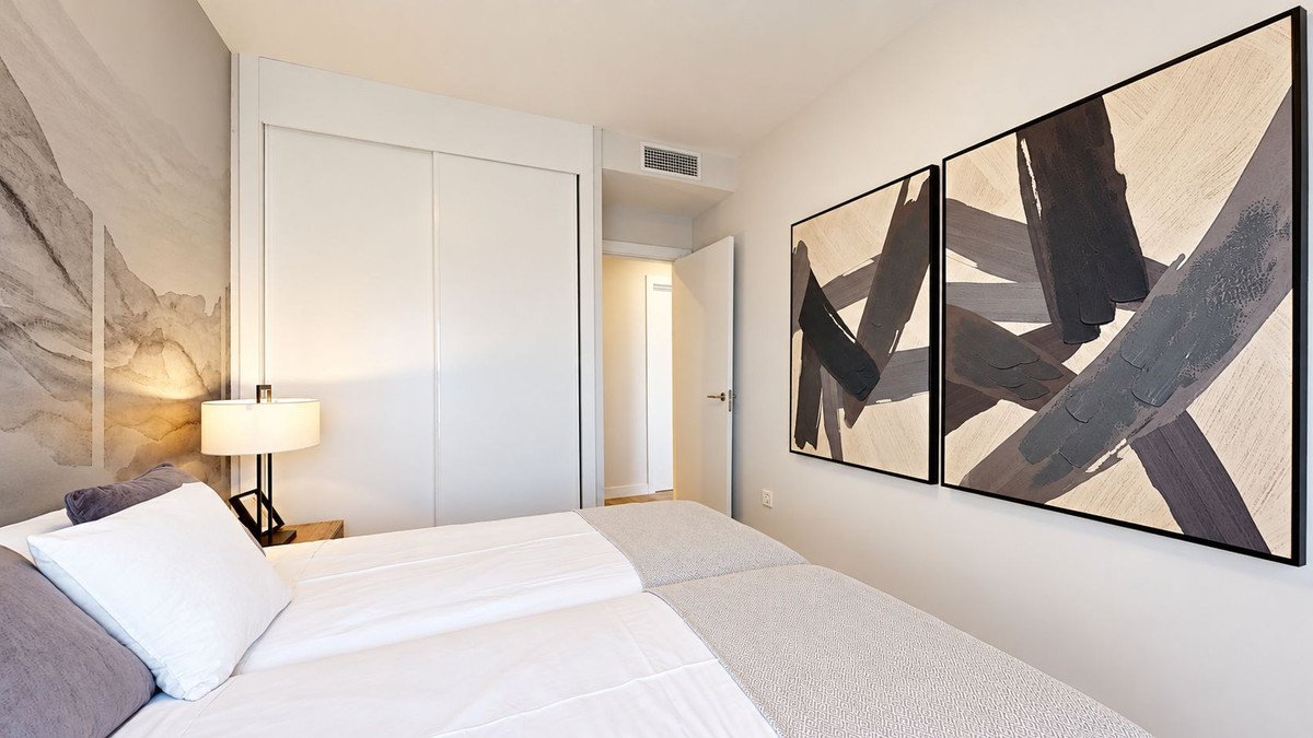 3 Bed Middle Floor Apartment in Martiricos
