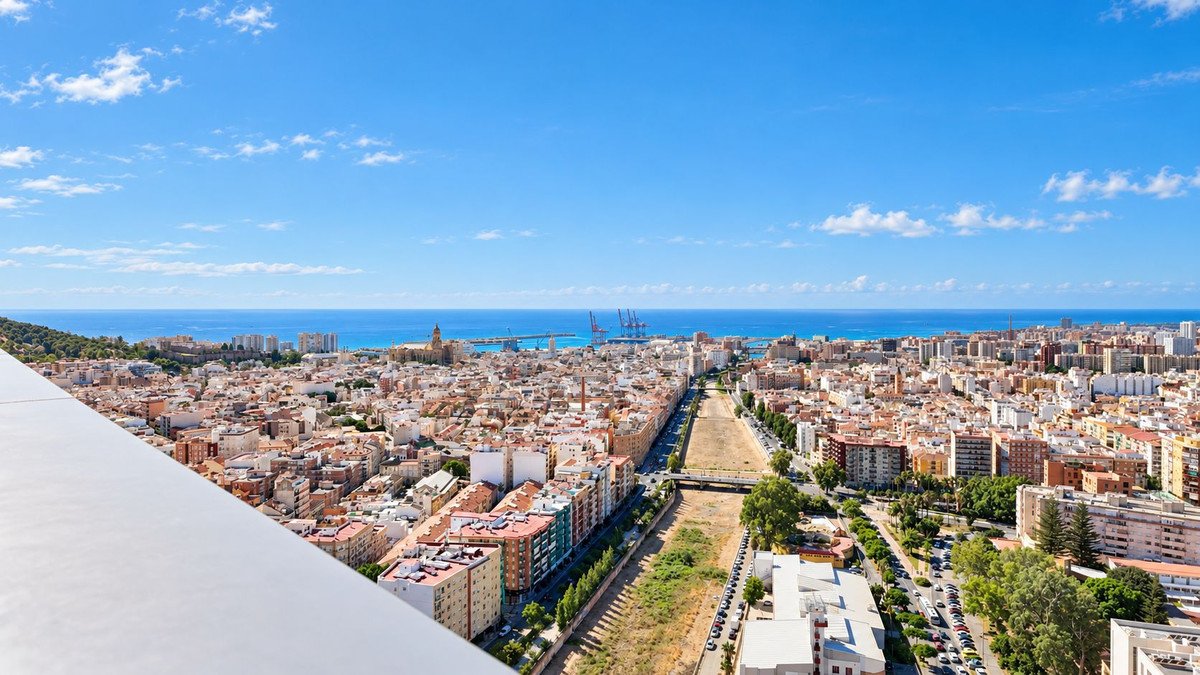3 Bed Middle Floor Apartment in Martiricos