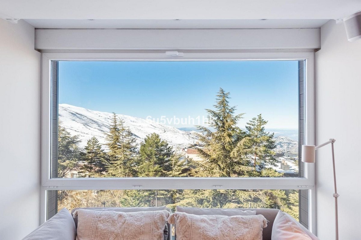 3 Bed Middle Floor Apartment in Monachil