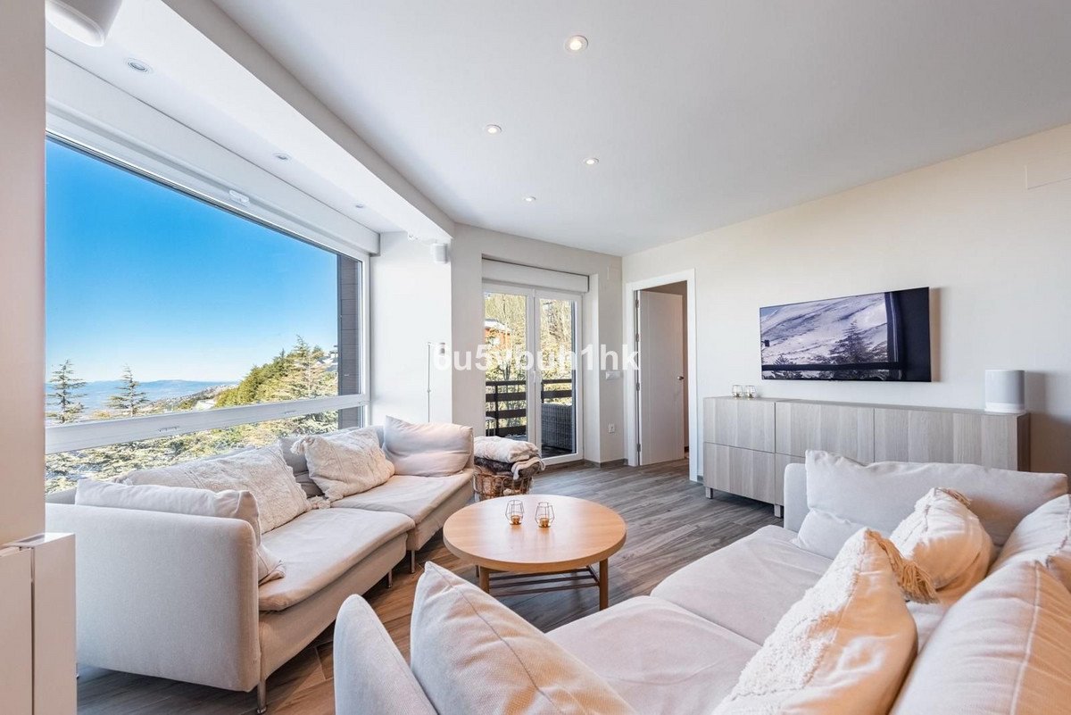 3 Bed Middle Floor Apartment in Monachil