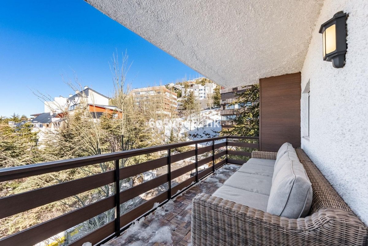3 Bed Middle Floor Apartment in Monachil