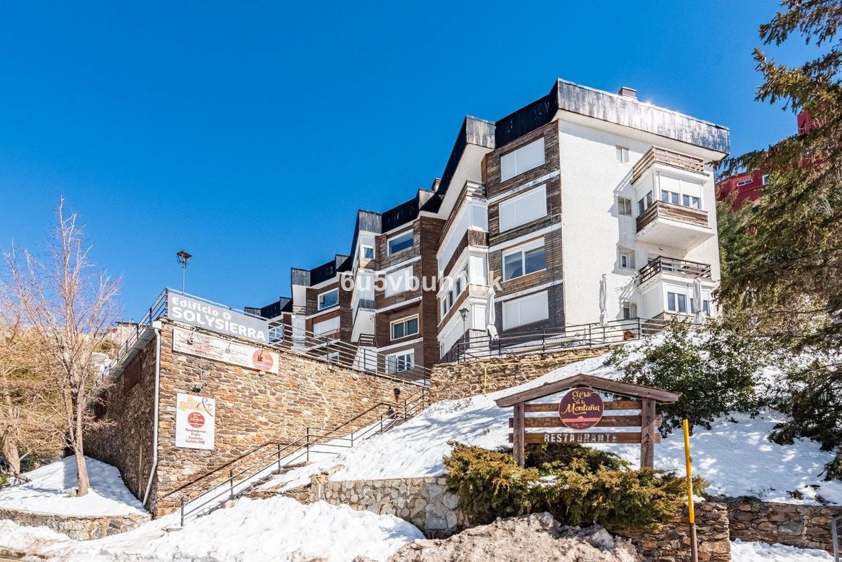 3 Bed Middle Floor Apartment in Monachil