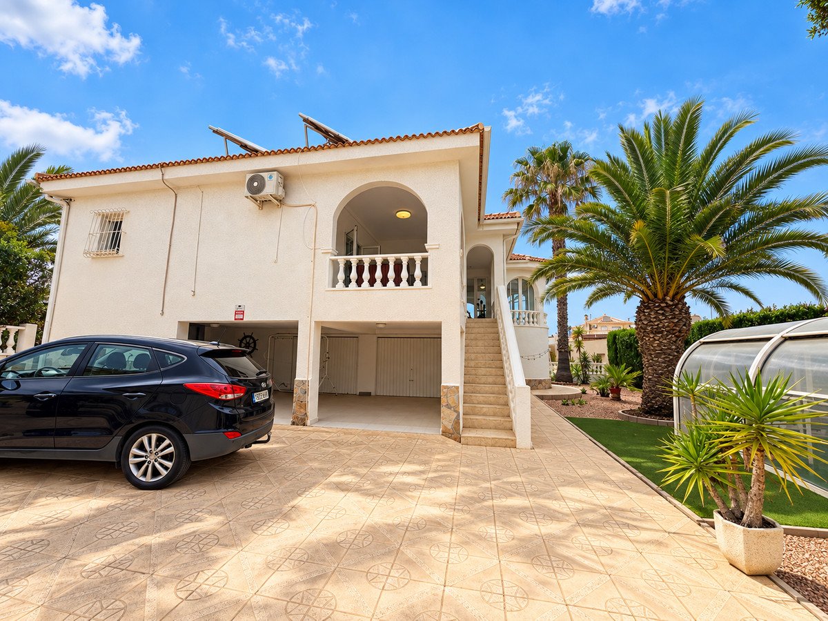 5 Bed Detached Villa in Ciudad Quesada